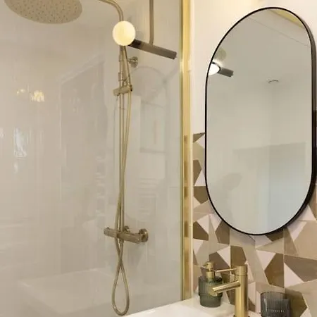 Apartment 2 Pieces Ultra-centre Au Calme