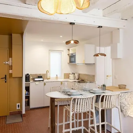 2 Pieces Ultra-centre Au Calme *