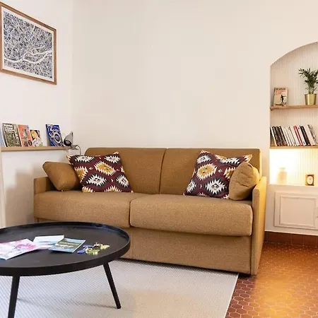 2 Pieces Ultra-centre Au Calme 아파트 *