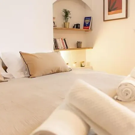 2 Pieces Ultra-centre Au Calme * Nantes