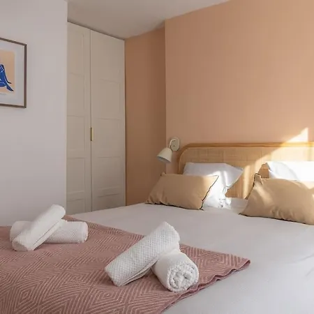 2 Pieces Ultra-centre Au Calme *