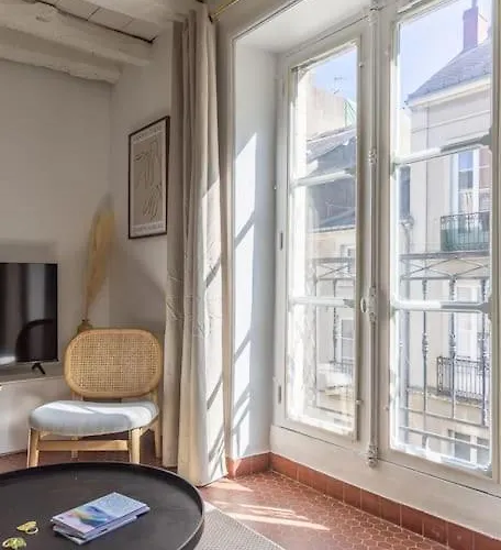 Apartment 2 Pieces Ultra-centre Au Calme