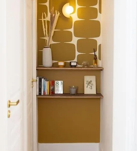 2 Pieces Ultra-centre Au Calme Apartment